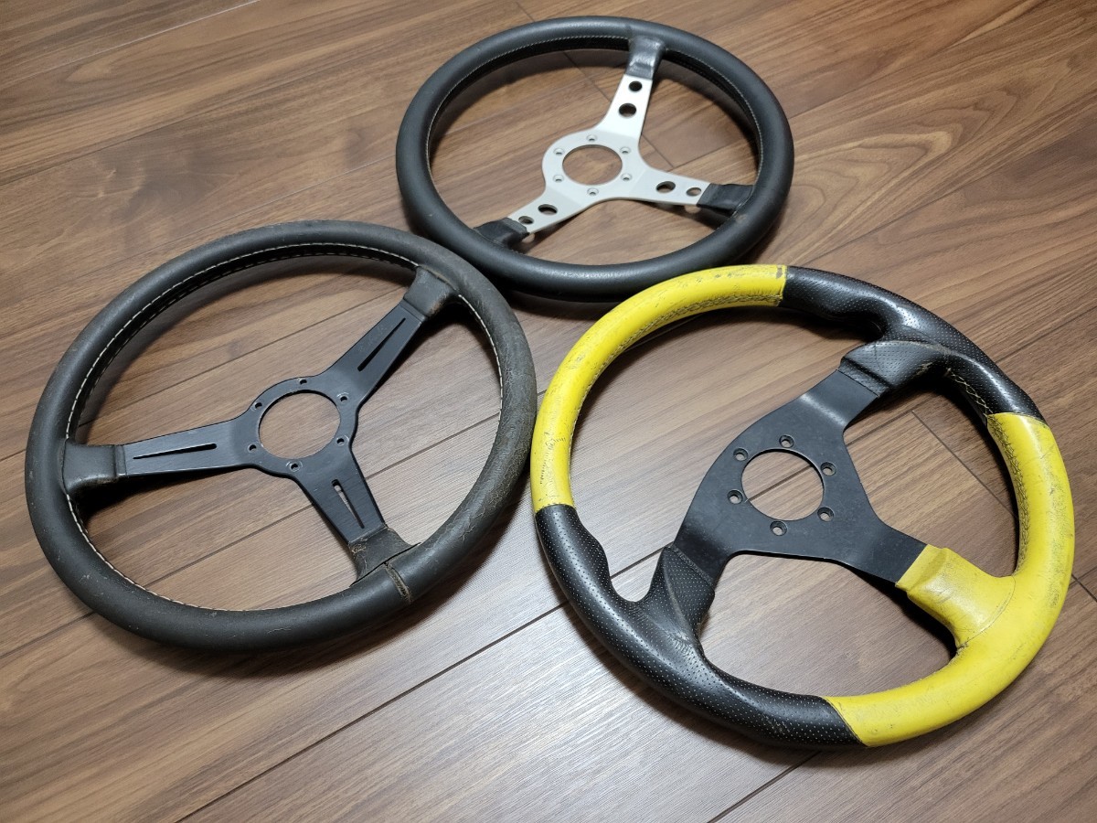 ☆古い自動車のハンドル3点 ナルディ momo他☆現状品(自動車部品