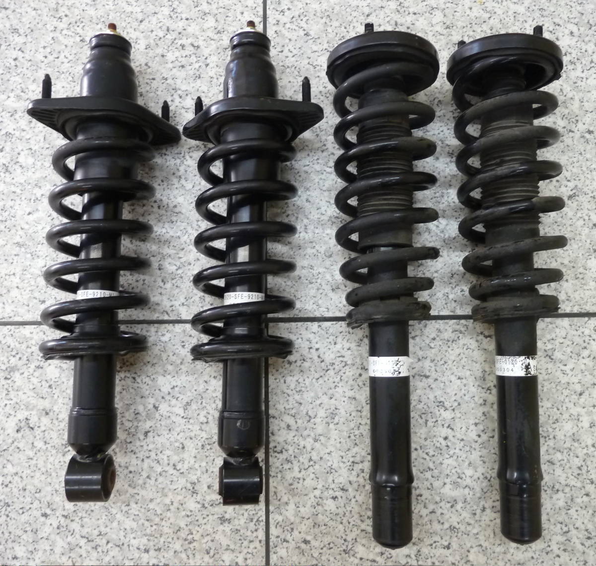 ●●2311-NT9L RB1 オデッセイ 純正 サス ショック サスペンション 1台分 51601-SFE-0130 51602-SFE-0130 52610-SFE-9210 52620-SFE-9210 オデッセイ 2026年最新rb1 RB1 rb1 サスの中古品 フレックス