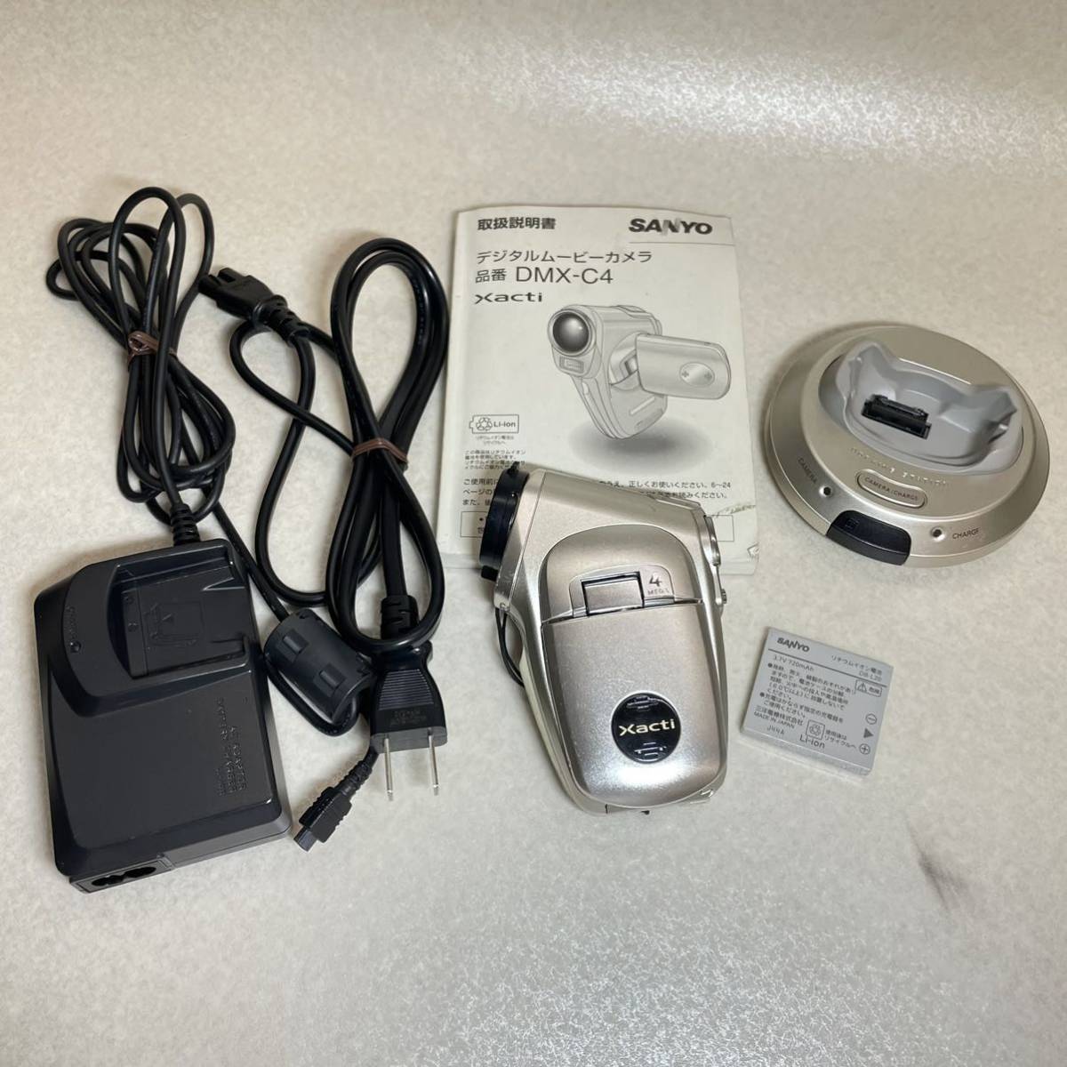 F6）SANYO Xacti DMX-C4 デジタルムービーカメラ 通電確認済み（80