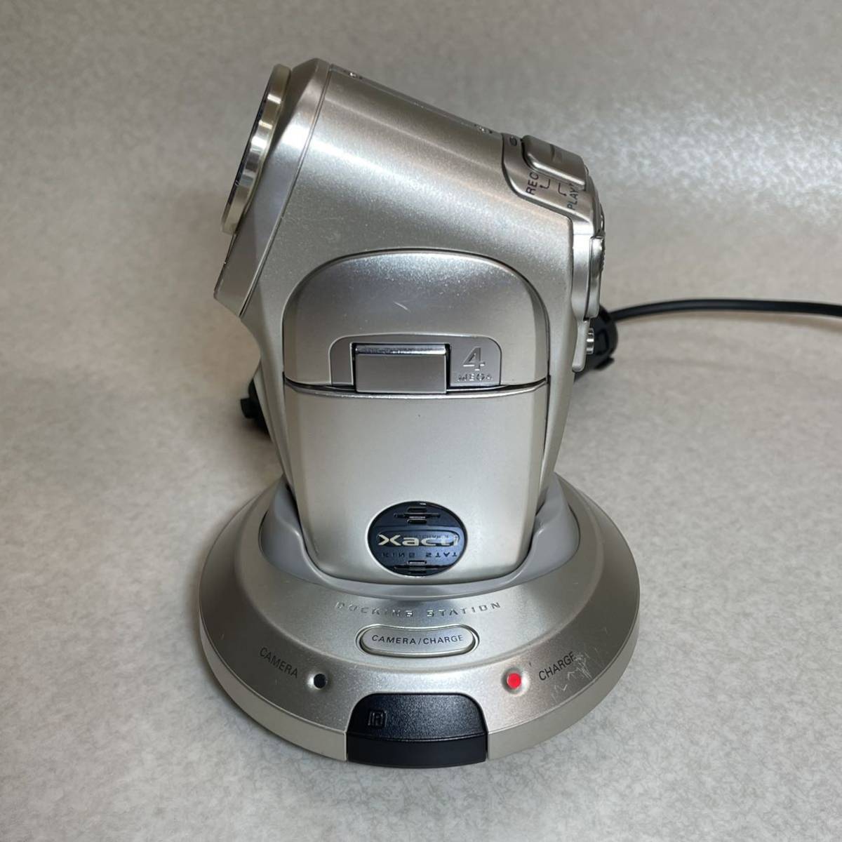 F6）SANYO Xacti DMX-C4 デジタルムービーカメラ 通電確認済み（80