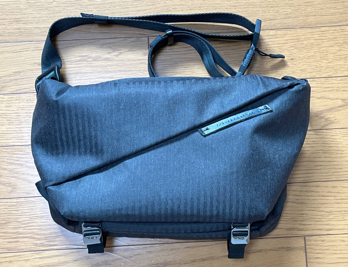 NIID R0 Plus Sling Bag NIID スリングバッグ メテオライトブラック 
