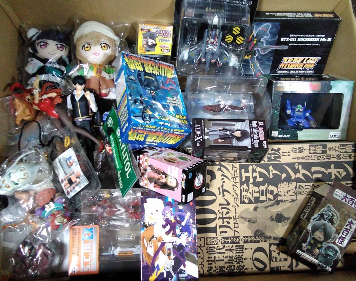 フィギュア 大量 処分 エヴァ ハルヒ 仮面ライダー ほか Yahoo
