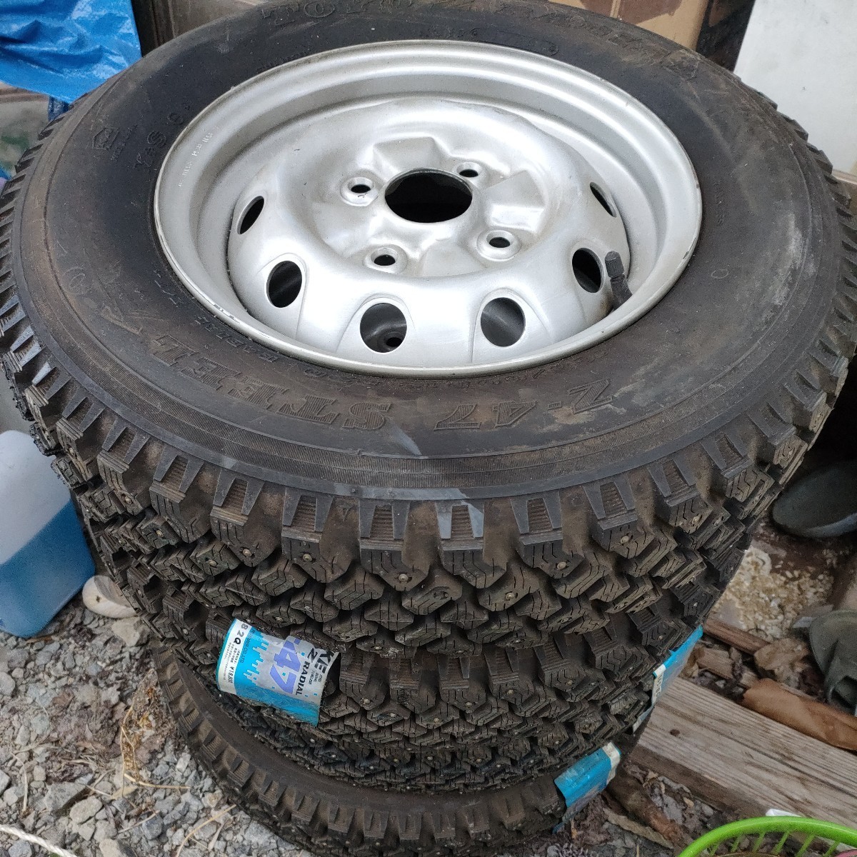 送料無料，得価 長期保管品 ジャンク扱い TOYO Z RADIAL Z-47 スパイクタイヤ 165/80Ｒ13 82Q 4 1/2ＪＸ13 12 88 114.3 37 旧車(4穴)｜売買されたオークション情報、yahooの商品情報をアーカイブ公開 - オークファン 4穴