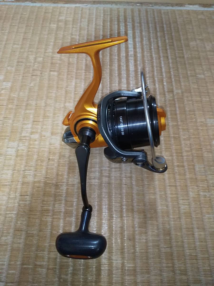 ダイワ スピニングリール キャスティズム 25 QD クイックドラグ 名機