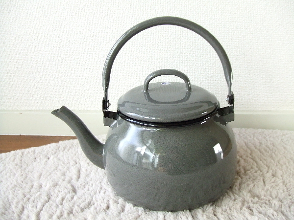 新品/定価9，350円☆ドイツ製MUNDERミュンダー☆2.5Lホーローやかん グレー　ヨーロッパ北欧ユーロihウォーターケトル男前レトロ ビンテージ