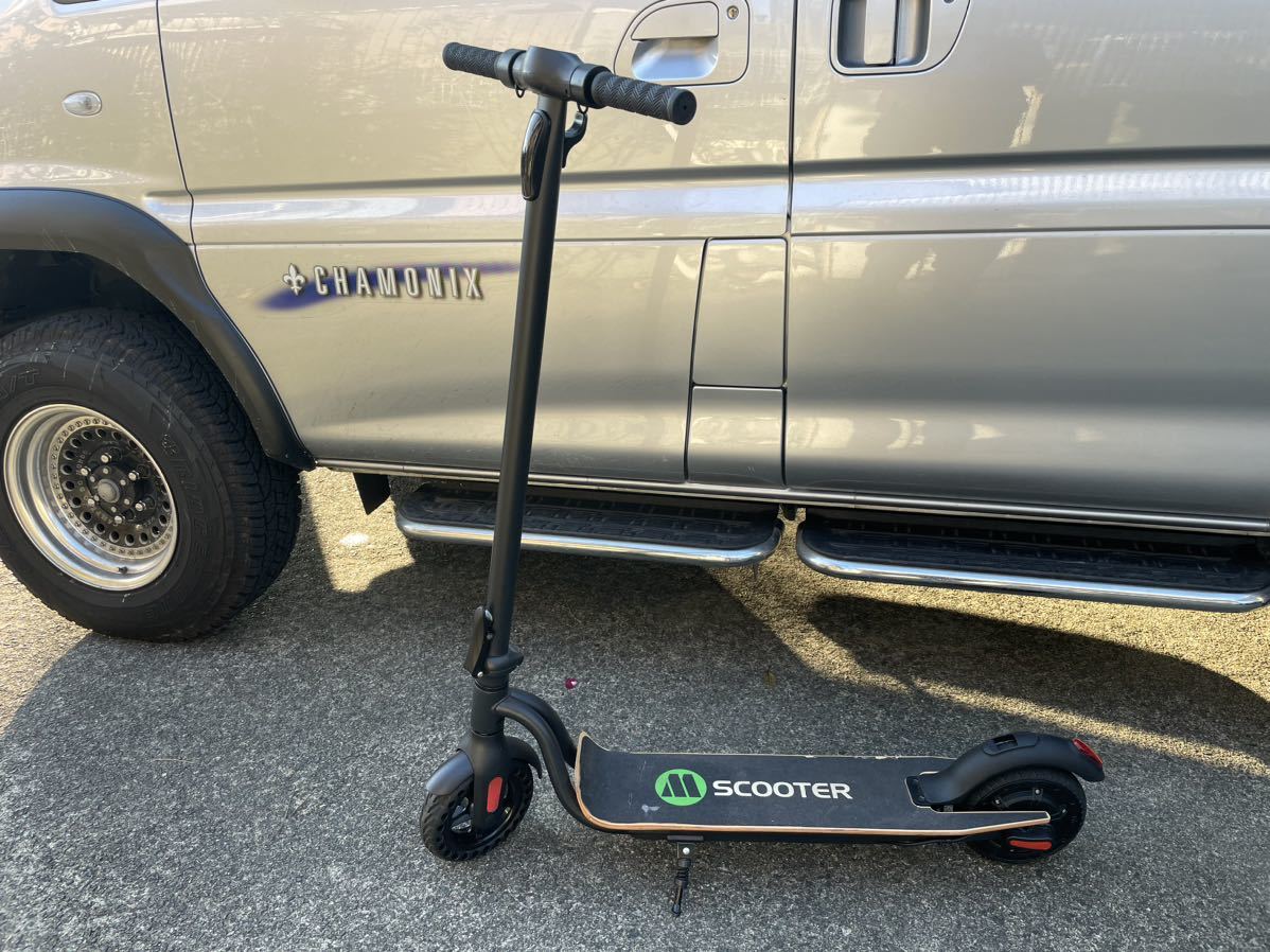 きっく出品 電動キックスクーター
