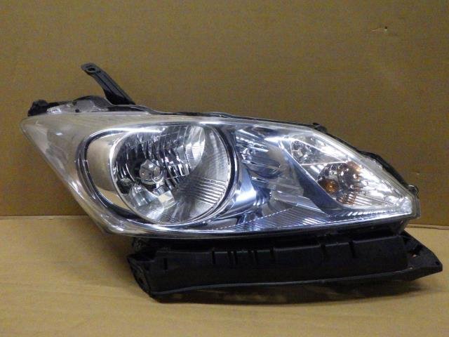 【岩手 盛岡発】中古 純正 フリードハイブリッド DAA-GP3 右ヘッドランプASSY HID KOITO 100-62054 クスミ有 ＜個人あて発送不可商品＞ 2026年最新Yahoo!オークション ヘッドライトの中古品 -フリード 33101-SFM-N71 右ヘッドランプASSY フリードGB3右ヘッドライトGB4ヘッドランプGP3運