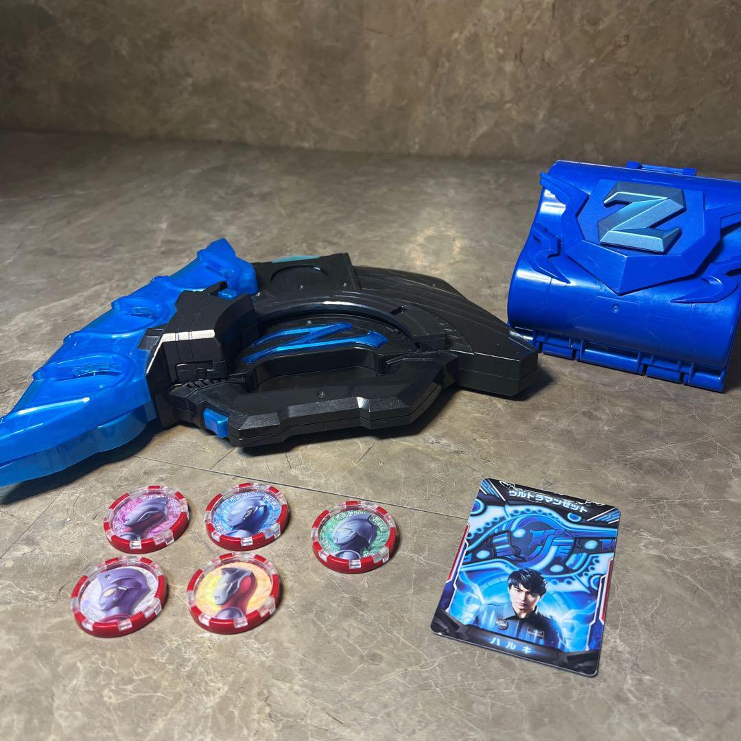 ウルトラマンZ DXウルトラゼットライザー ゼットホルダー メダル2枚