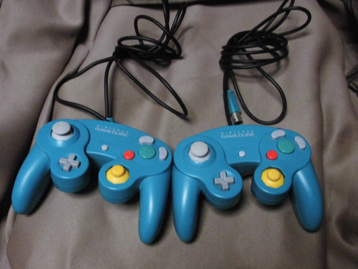 極上美品　ゲームキューブ コントローラー エメラルドブルー 2個　セット　動作確認済　送料520円～