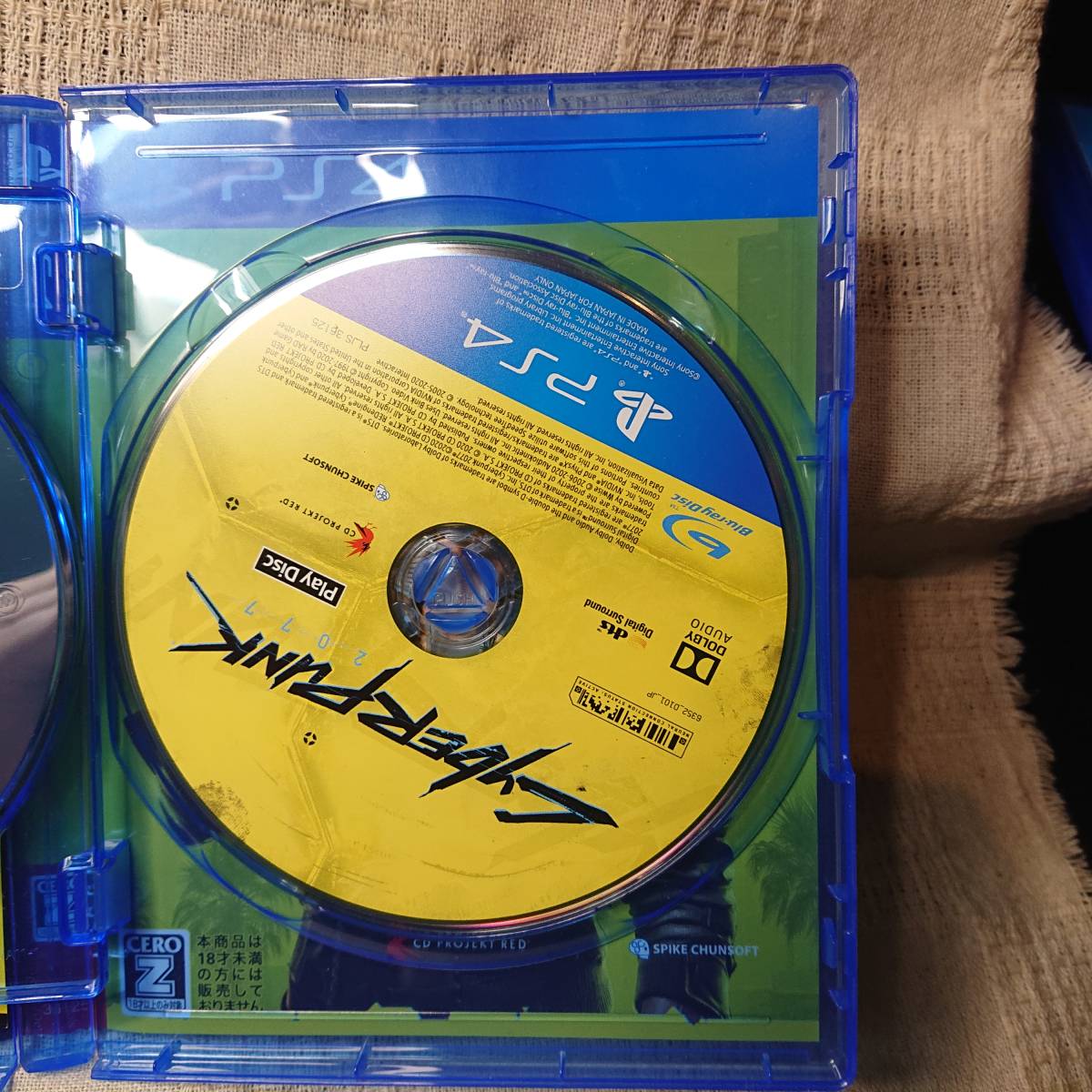 美品[Zx] PS4 Play Station 4 サイバーパンク2077 定形外郵便250円発送 -