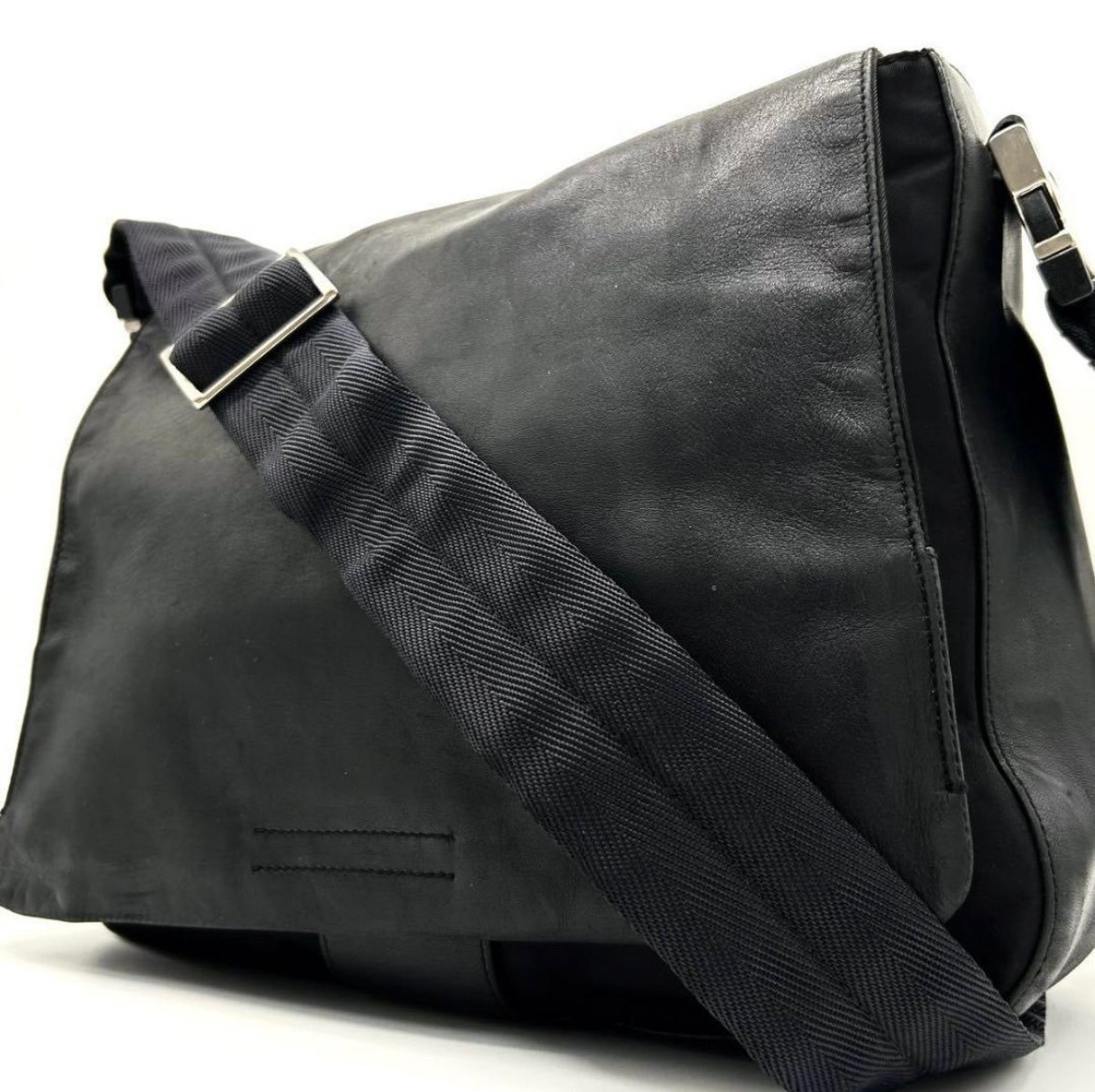 希少品□美品 プラダ PRADA ショルダーバッグ メッセンジャー ボディ