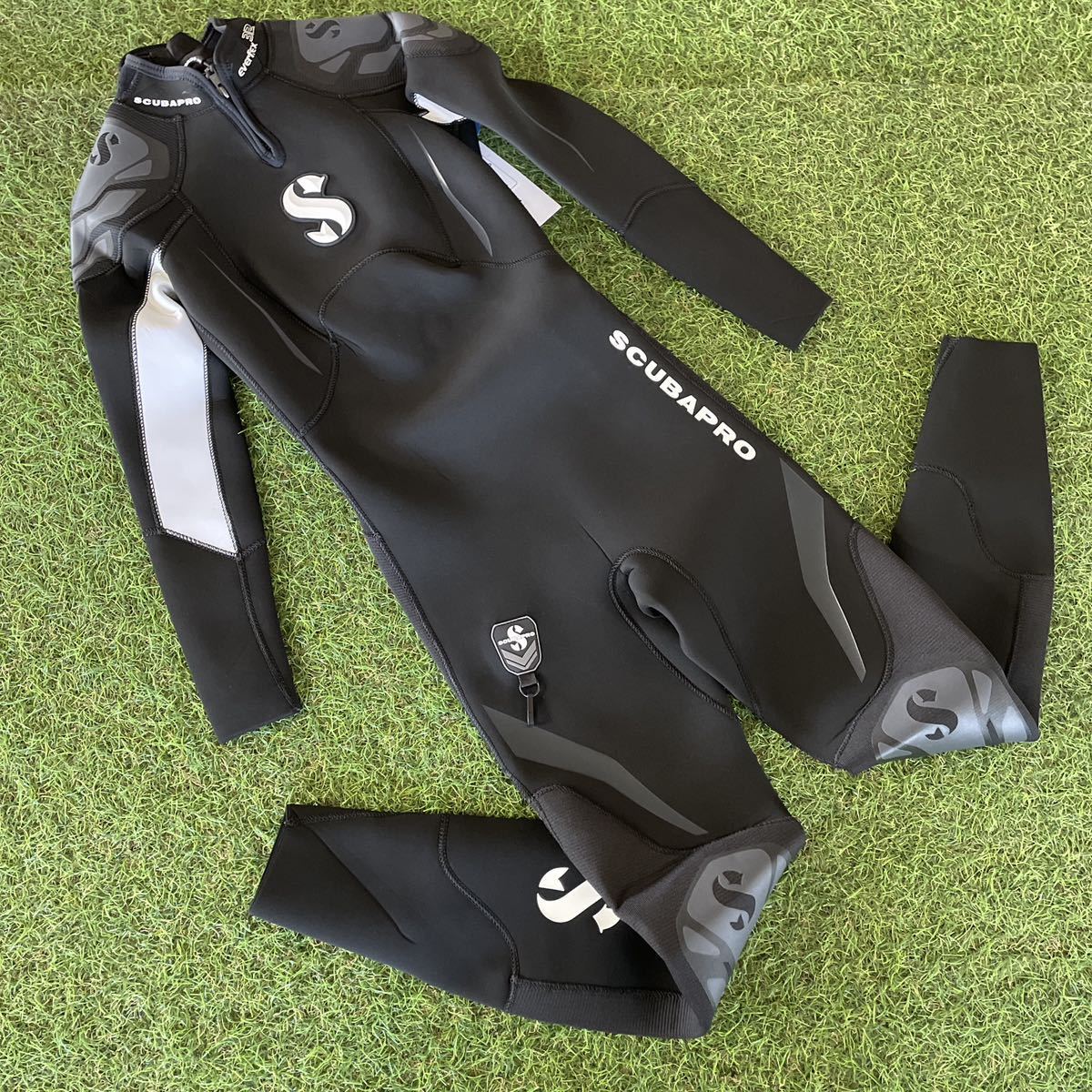 LE042-E02 R SCUBAPRO スキューバプロEVERFLEX 3mm STEAMER XSサイズ