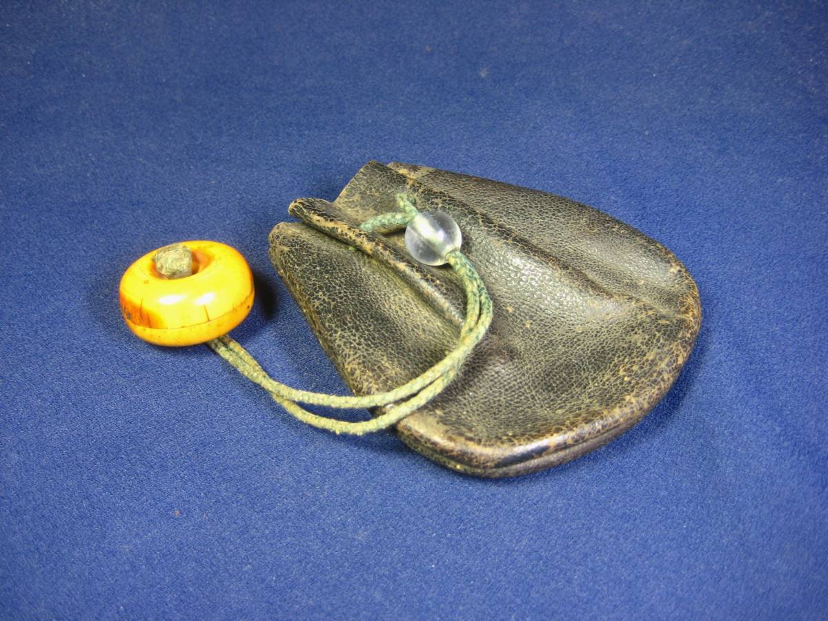 ▽e85　袋物付き根付　鹿皮財布　丸型文様　鹿角　根付　江戸時代　美品　☆　