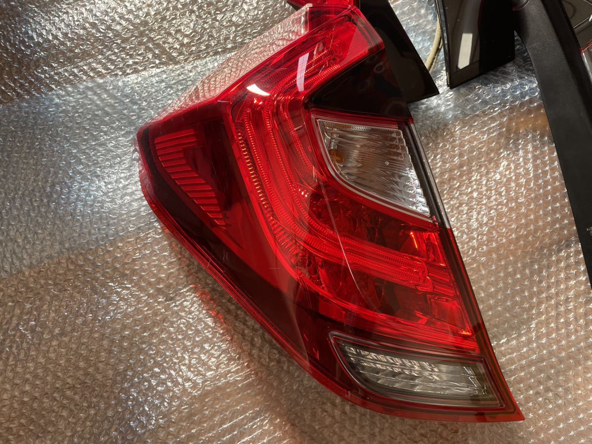 美品ホンダ フィット3 純正テールランプ 後期型 GK3 GK4 GK5 GK6 GP5