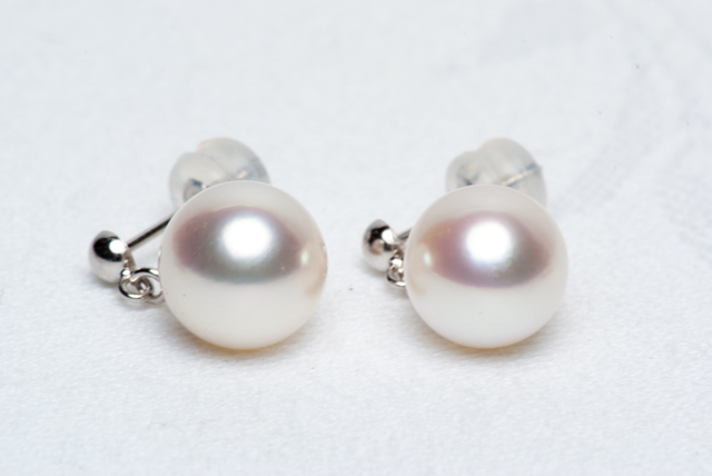 ☆今月の大特価 【伊勢志摩産花珠カラー】 あこや真珠8.5～9.0ｍｍＫ14ＷＧブラ下がりピアス 30815-4384_4