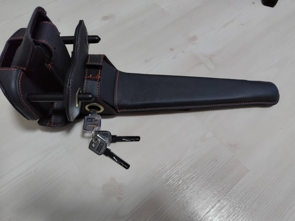 TRDプレミアムステアリングロック MS029-00019 外装に不具合あり TRD