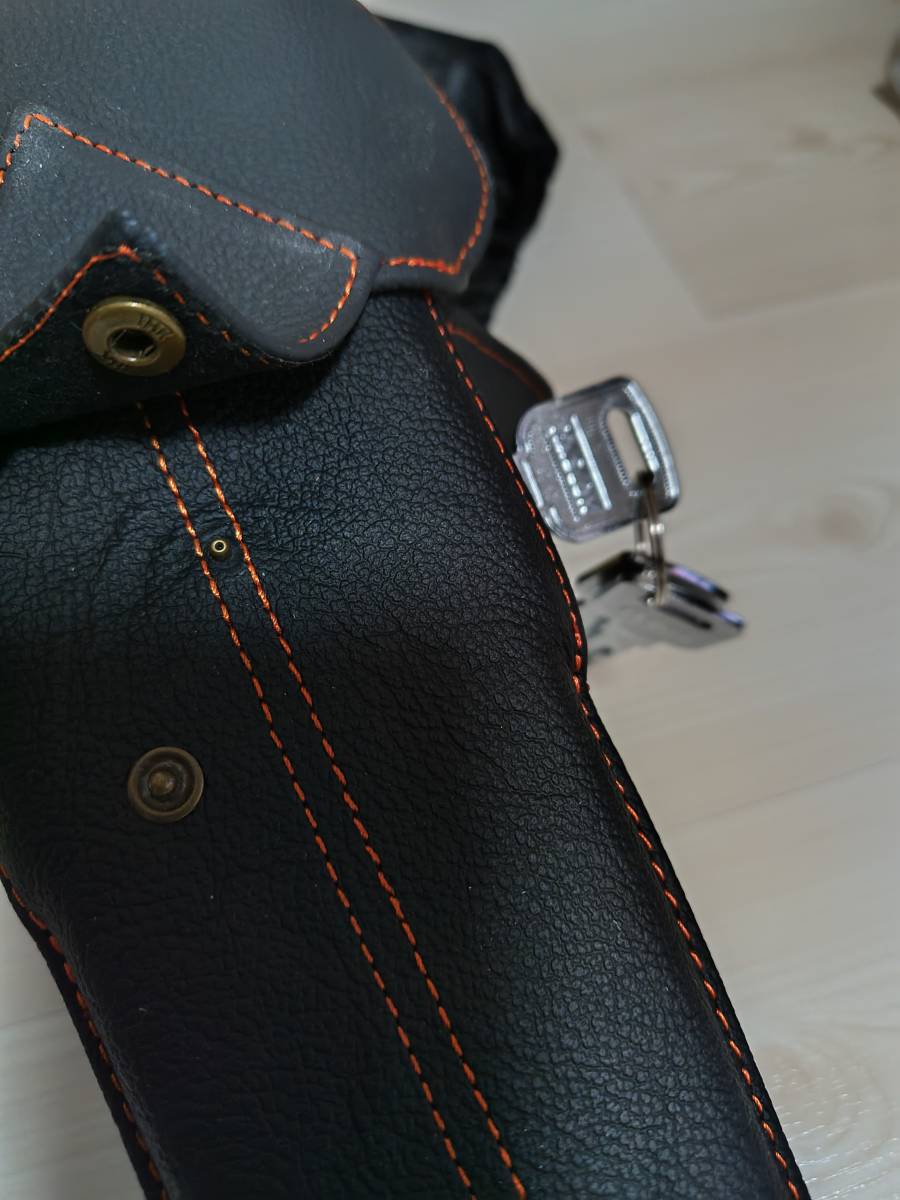 TRDプレミアムステアリングロック MS029-00019 外装に不具合あり TRD