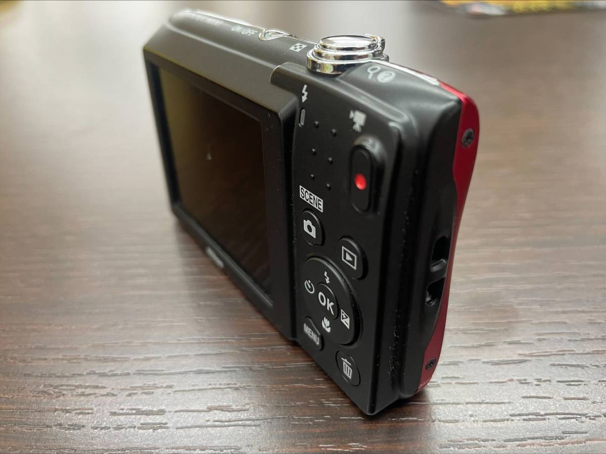 1210 Nikon COOLPIX A100 ニコン クールピクス デジタルカメラ レッド 