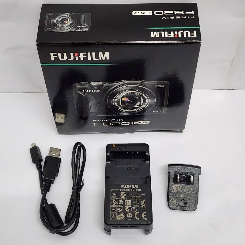 ジャンク FUJIFILM FinePix F810 デジタルカメラ FUJIFILM FinePix F810 コンパクトデジタルカメラ ジャンク