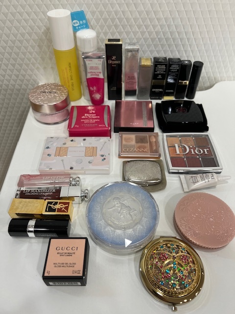 高品質，大得価 G 1125A 化粧品 27点おまとめ CHANEL/シャネル Dior/ディオール GUCCI/グッチ など(口紅)｜売買されたオークション情報、yahooの商品情報をアーカイブ公開 - オークファン 口紅