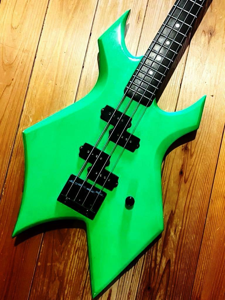 B.C.Rich Warlock Bass ワーロックベース