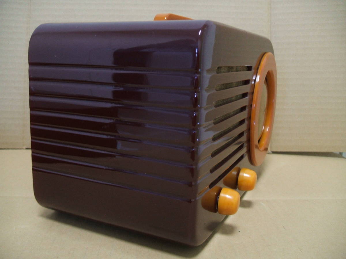 FADA MODEL 1000 CATALIN "BULLET" RADIO 1946年 カタリンラジオ_2