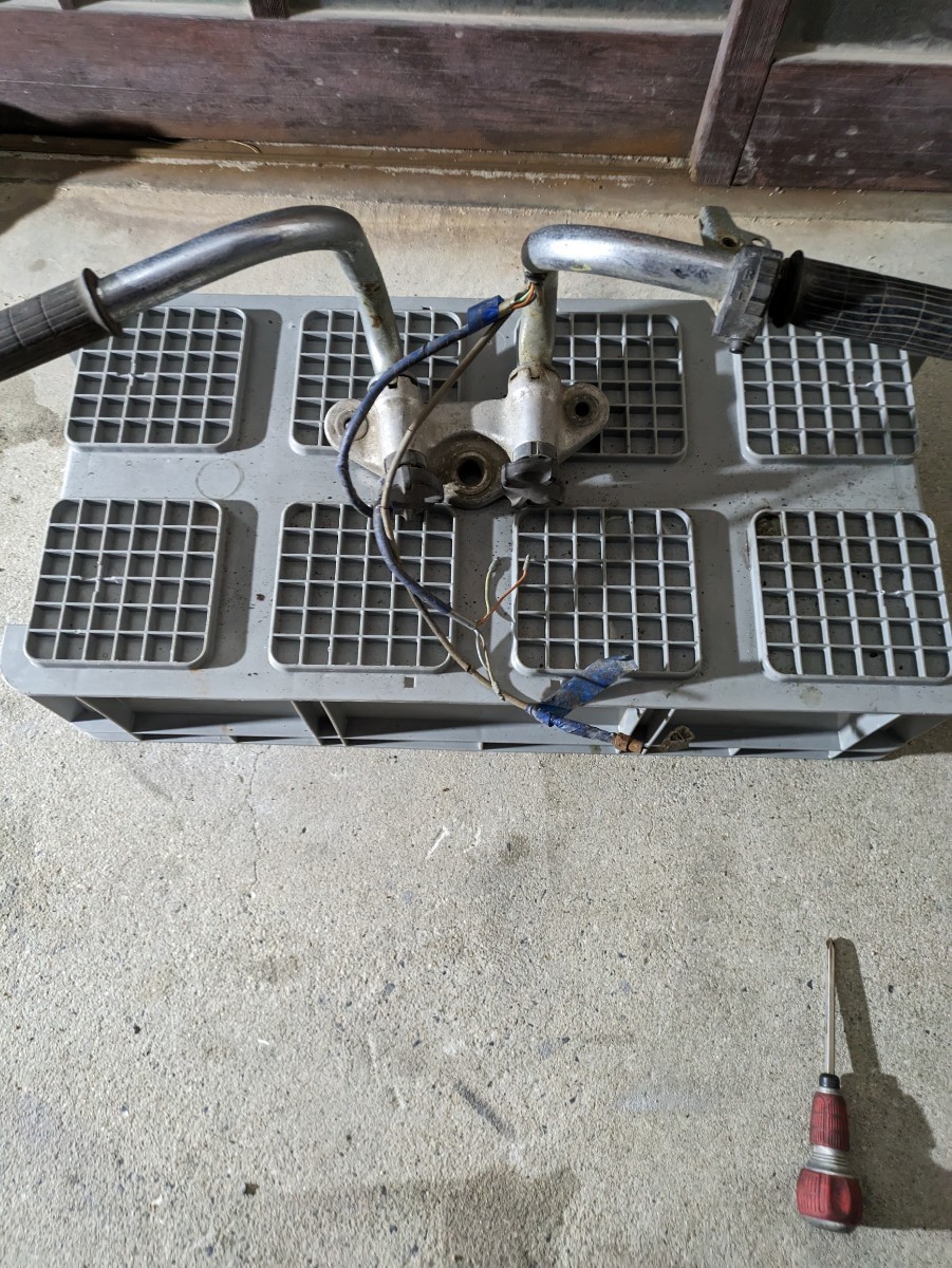 モンキー ，4Ｌモンキー Ａ型モンキー 純正ハンドル ハンドルポスト トップブリッチ