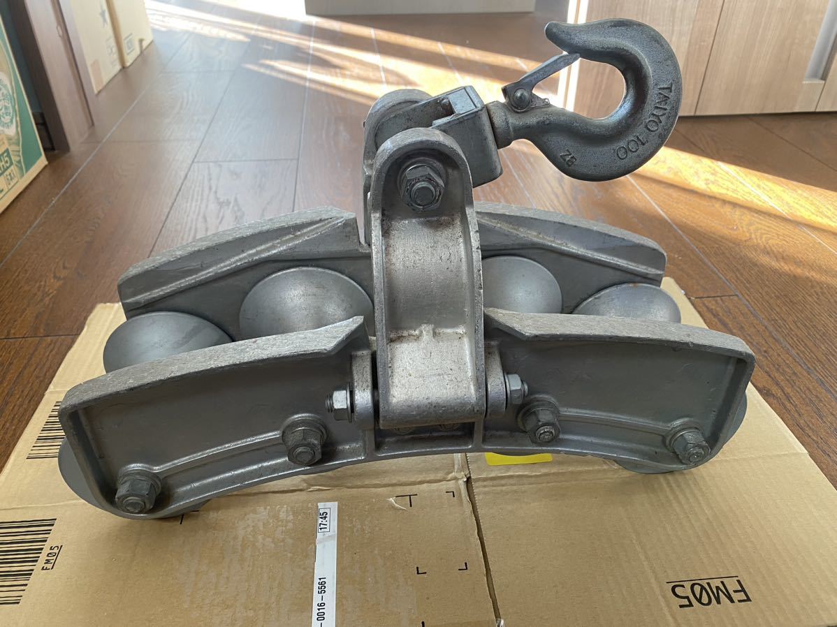 電気工具　四連金車　4連金車　滑車　配線工具