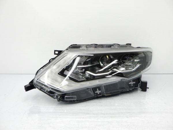 4179142♪ エクストレイル T32 後期 左ライト LED KOITO 100-23746 X-TRAIL