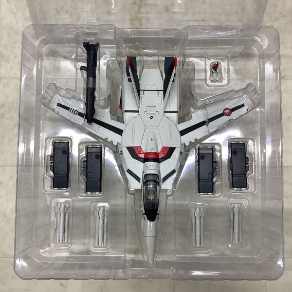 1円～ やまと 1/48 超時空要塞マクロス 愛・おぼえていますか VF-1A