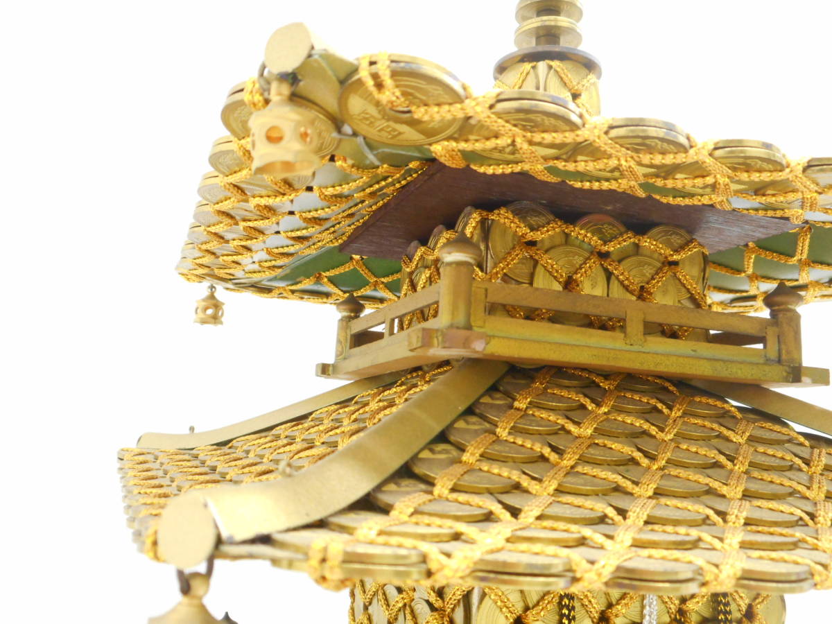 芸術祭 縁起物 ② 金閣寺 2段の建物 土台付き 5円玉 置物 コイン細工