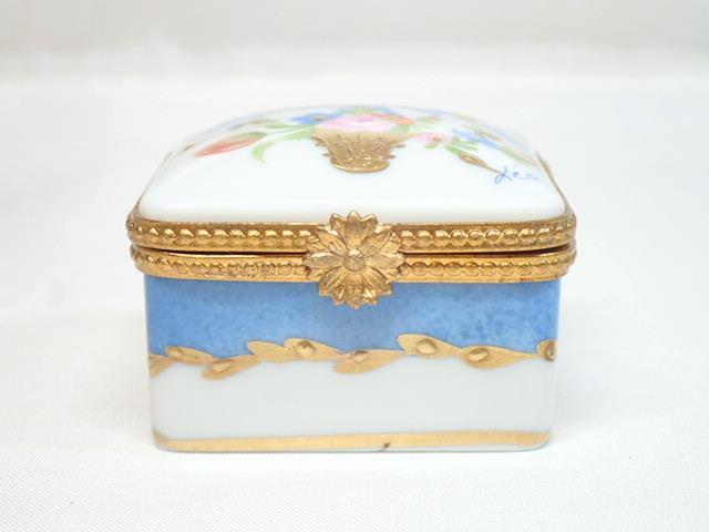 12043[A]【LIMOGES◇リモージュ】小物入れ ピルケース/金彩 金盛/花柄 