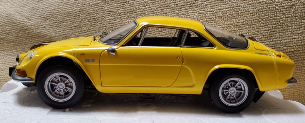 珍しいイエロー 京商 1/18 Alpine Renault A110 1600S (Yellow) No