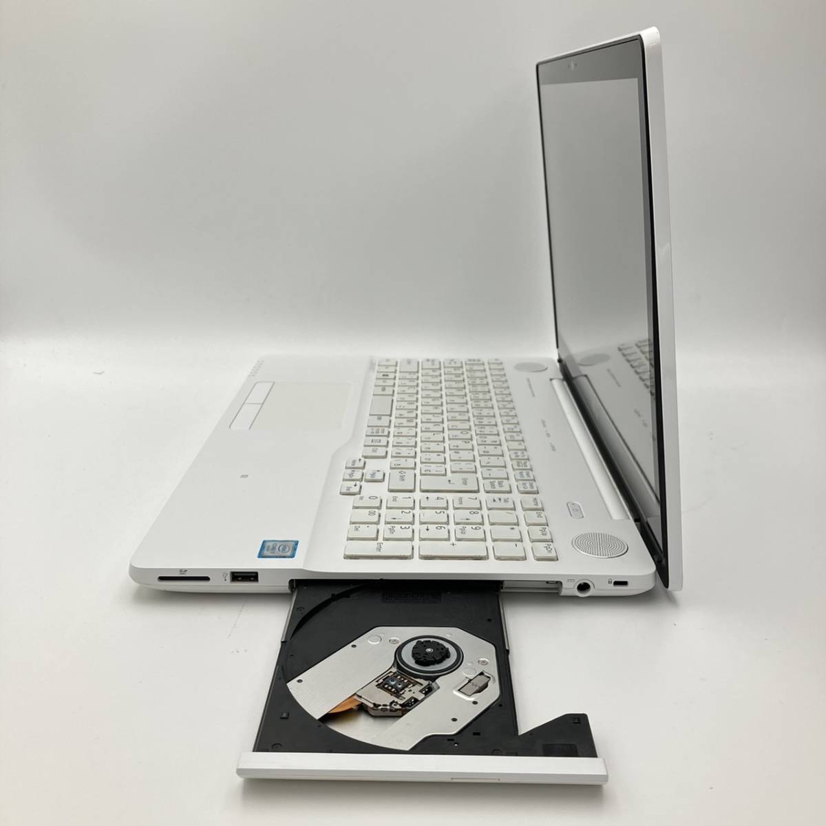 FHD☆ハイエンドi7【メモリ20GB/爆速新品SSD/Core i7-6700HQ】富士通