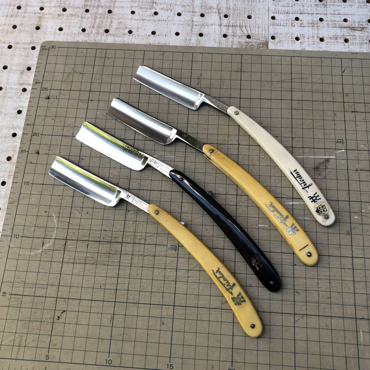 理容プロ用 ゾーリンゲンレザー② 剃刀 HENCKELSヘンケルスカット