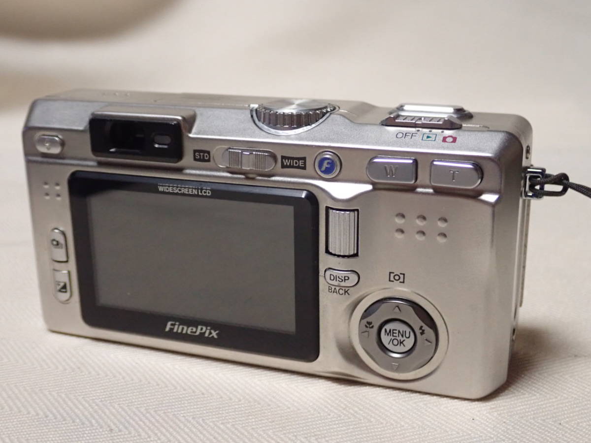 富士フイルム フジフイルム（FUJIFILM）FinePix F810【630万画素