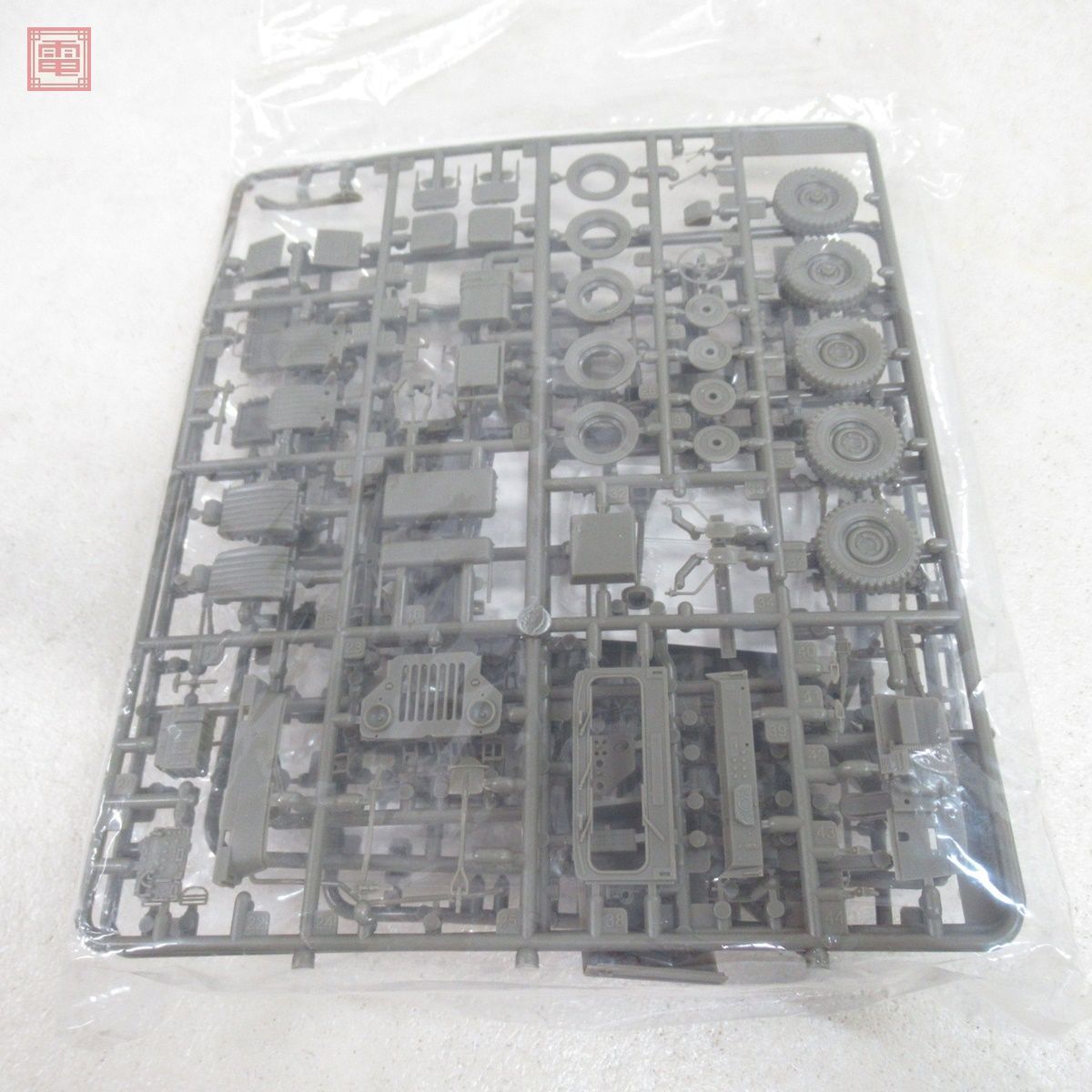 未組立 ファインモールド 1/35 61式戦車(改修型)/60式装甲車/73式小型トラック/高機動車 計4点セット Finemolds【20