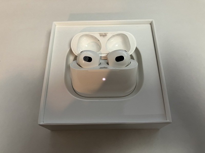FH384 AirPods 第3世代 MME73J/A 箱/付属品あり ジャンク について