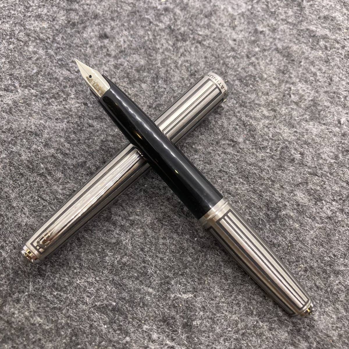 PE1182□PLATINUM プラチナ 万年筆 ペン先 18K-WG 細字 ショート軸 短