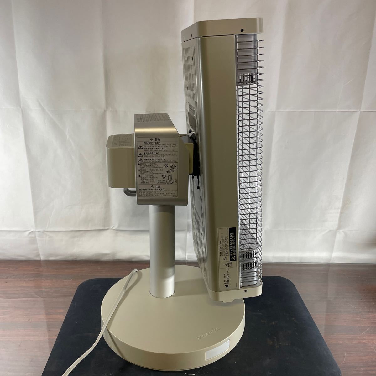f☆東206 美品 DAIKIN 遠赤外線暖房機 セラムヒート ERFT11YSE9 