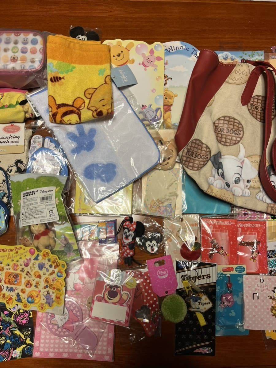 ディズニー くまのプーさんなどディズニーストア、ネット購入品 レターセット、ストラップ、バッグなど45点セット レア 22000円以上