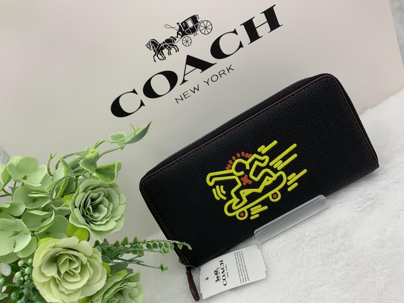COACH ラウンドファスナー 長財布 キース ヘリング犬 ホワイト コーチ