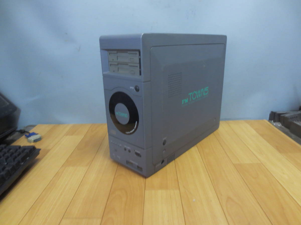☆ FUJITSU FM TOWNS 2 デスクトップ ☆ 富士通 FM TOWNS モデル II
