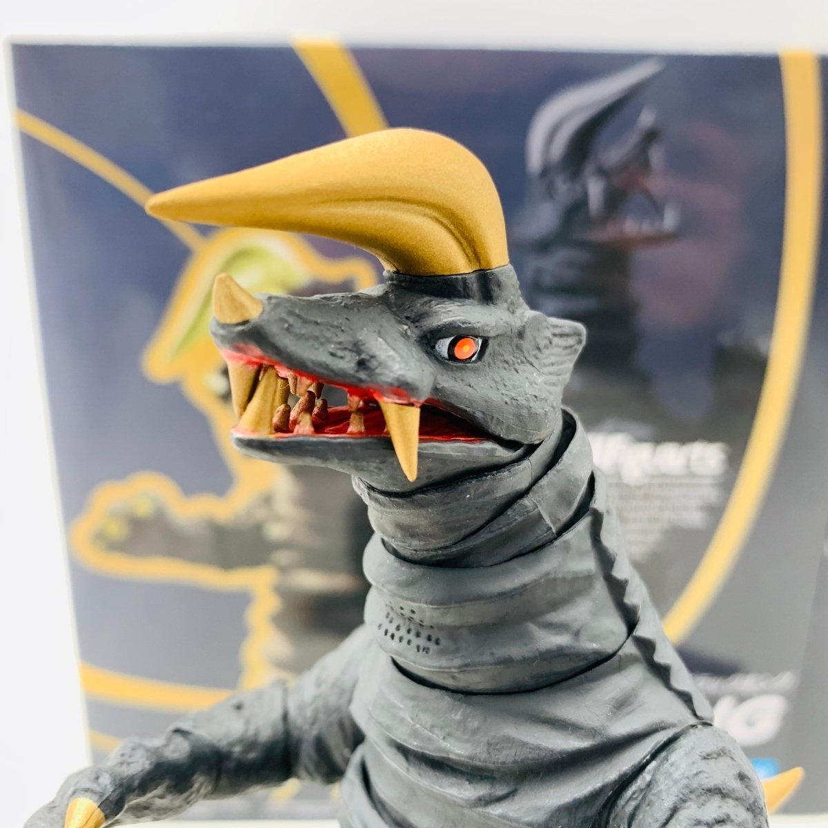 中古品 S.H.Figuarts フィギュアーツ 帰ってきたウルトラマン ブラックキング