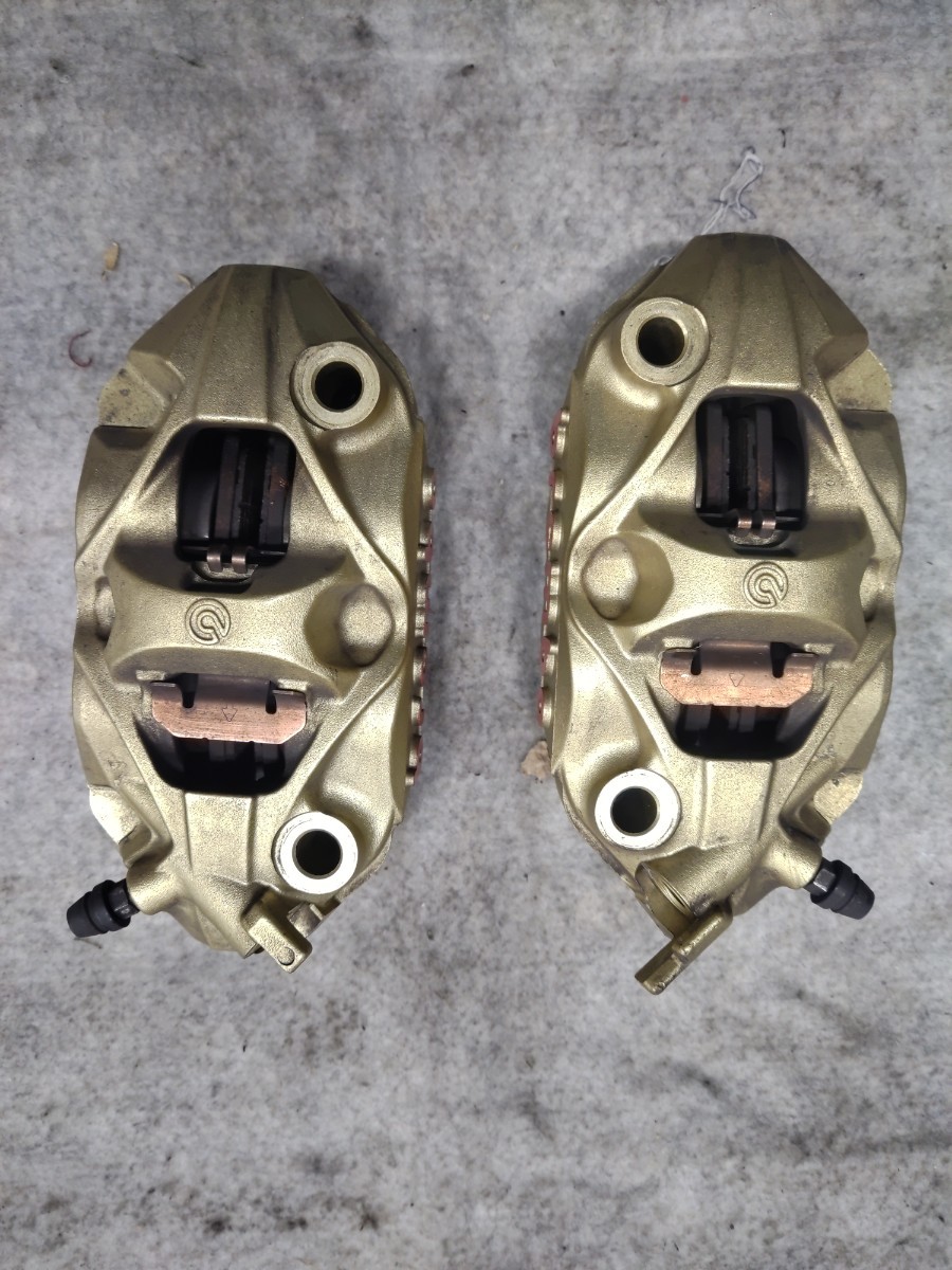 スズキ SUZUKI隼 GSX1300R brembo ブレンボキャリパー左右 ブレーキ