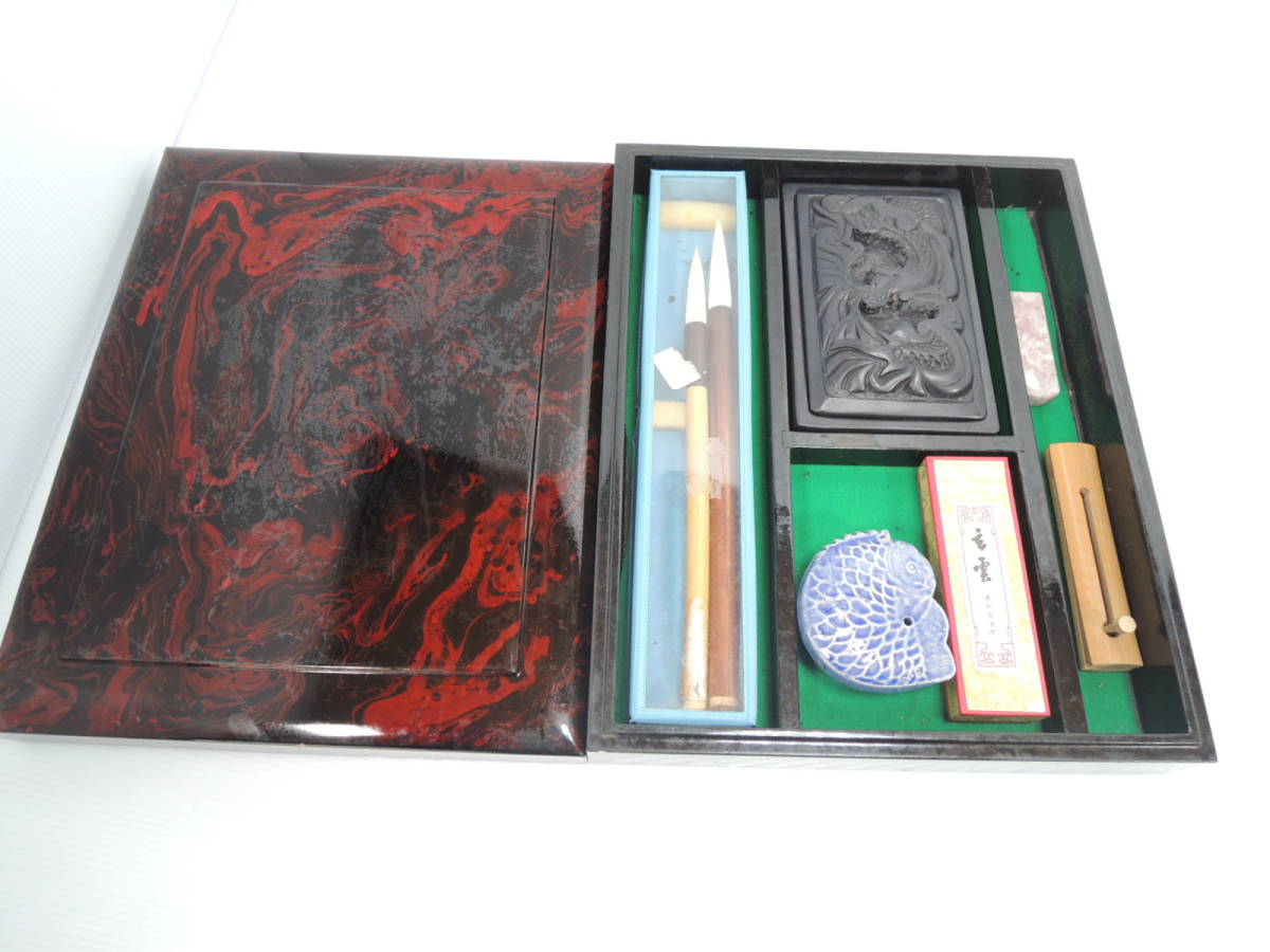 ☆書道具 まとめ 中国美術 龍 竜 彫刻硯 硯 蓋付き 硯石 筆 文鎮 木箱