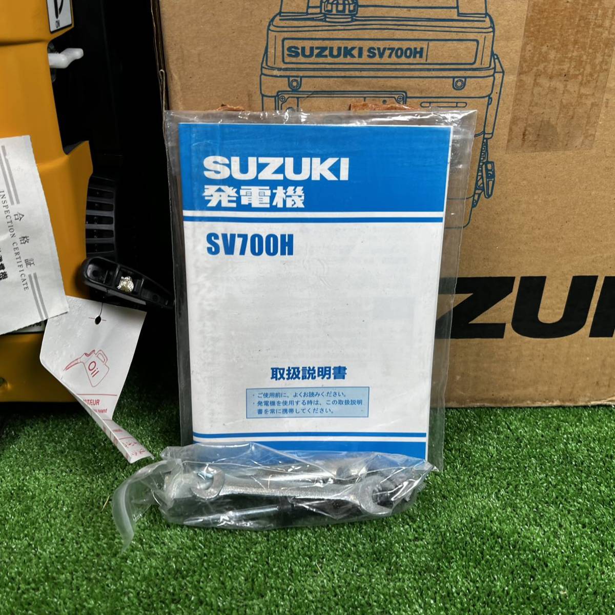 6-378】未使用 SUZUKI/スズキ ポータブル ガソリン発電機 SV700H 60Hz
