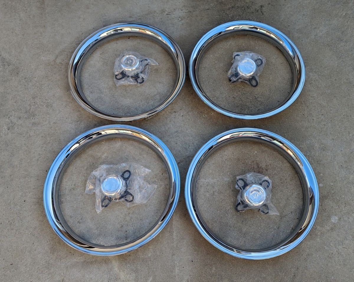 14インチ メッキトリムリング センターキャップセット PCD100 MOONEYES  