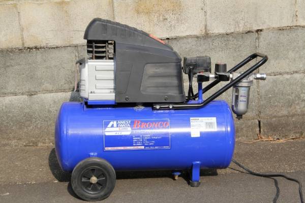 アネスト岩田キャンベル オイル式エアーコンプレッサー HX5004 
