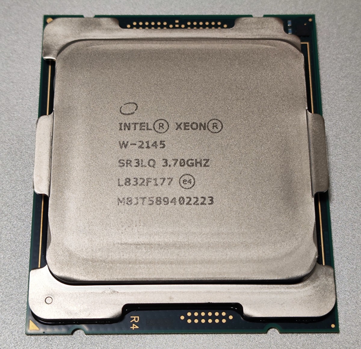 Intel Xeon W 2145